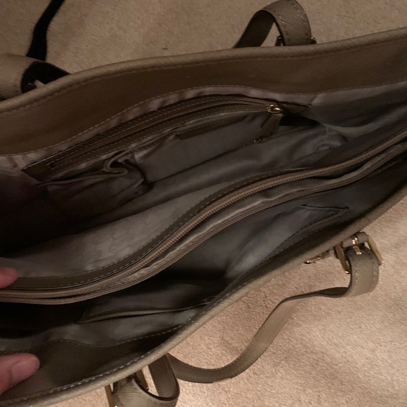 Authentic taupe Michael Kors shoulder bag - Picture 2 of 2